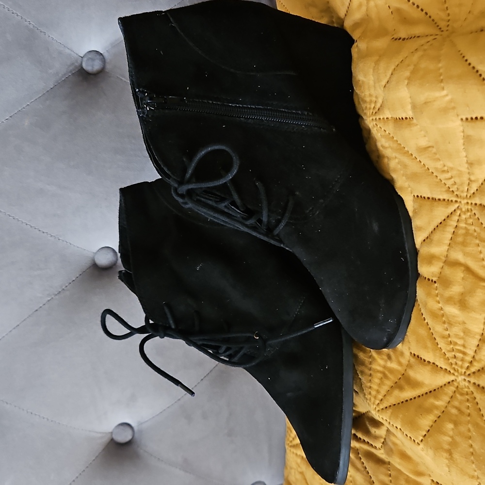 American Rag Medium black Faux Suede Wedges - Picture 3 of 5